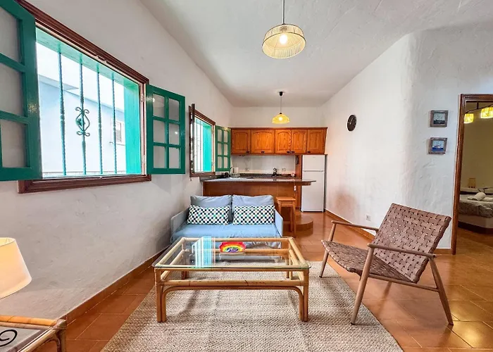 Fee4me 5 Min From Sardina Apartman